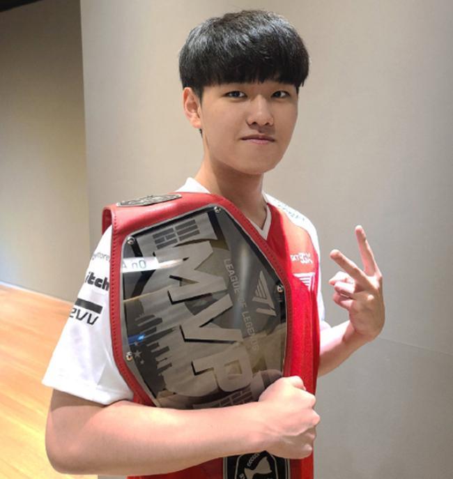 通过冷静应 通过冷静应